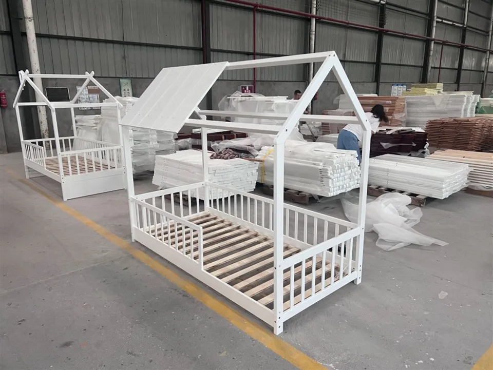 Katil Lantai Kanak-kanak